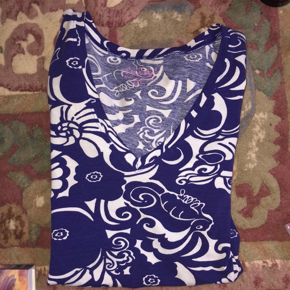 Lilly Pulitzer t shirt